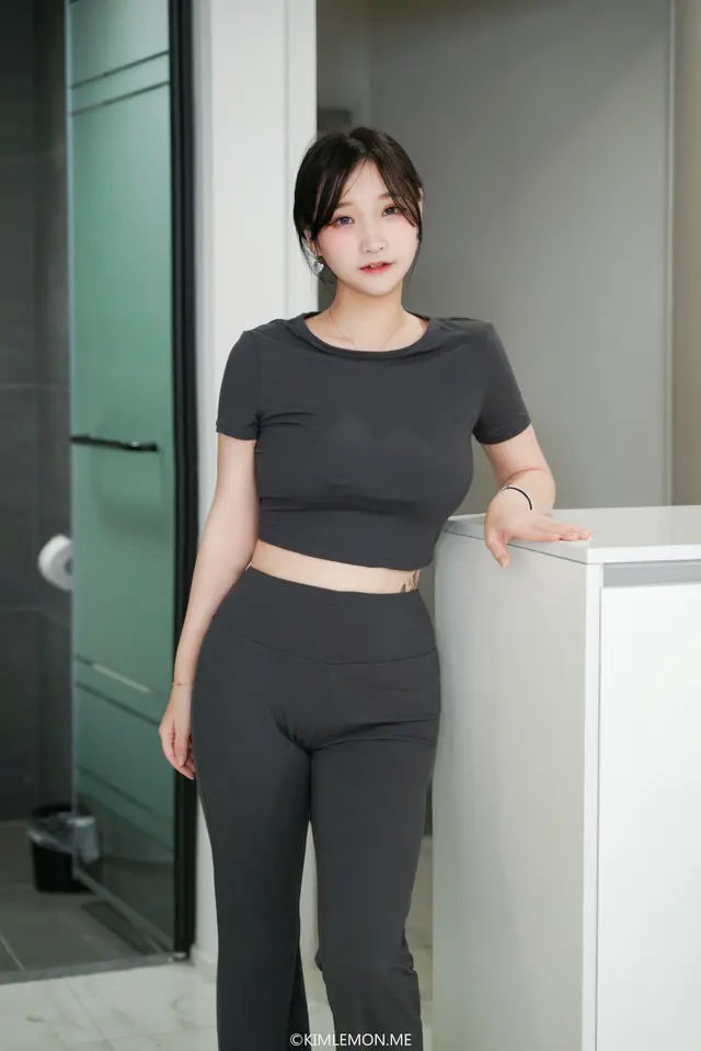 [KIMLEMON] YUJIN: Vol.01 (76 photos)
