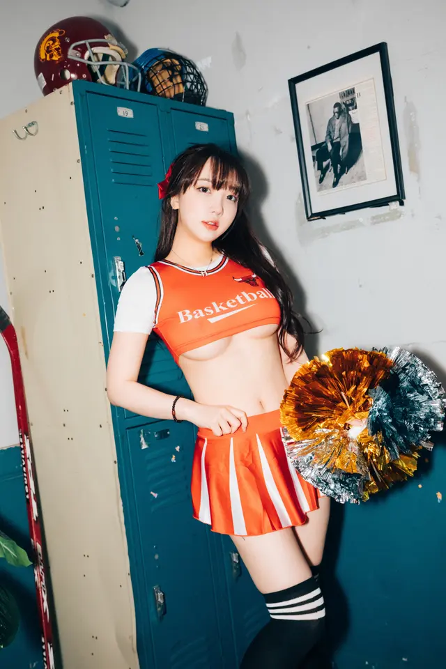 [Loozy] Son Ye-Eun (손예은) – CHEER UP (92 photos)
