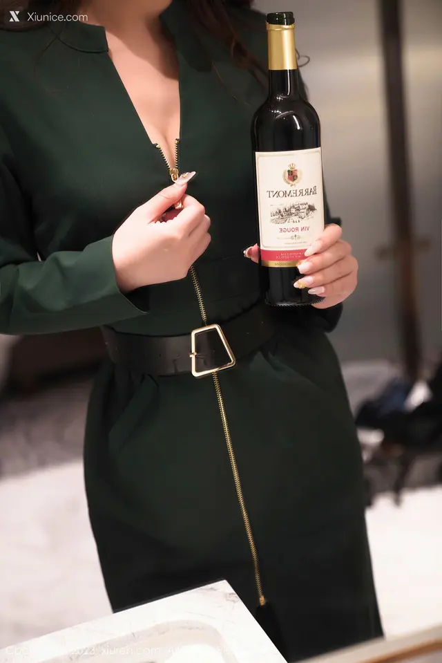 Xiuren秀人网 No.7553 月野兔美妞 (64 photos)