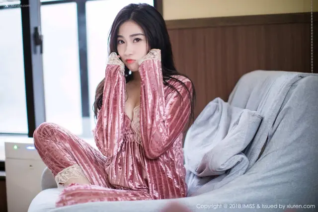 IMiss爱蜜社 No.0272 许诺 (43 photos)