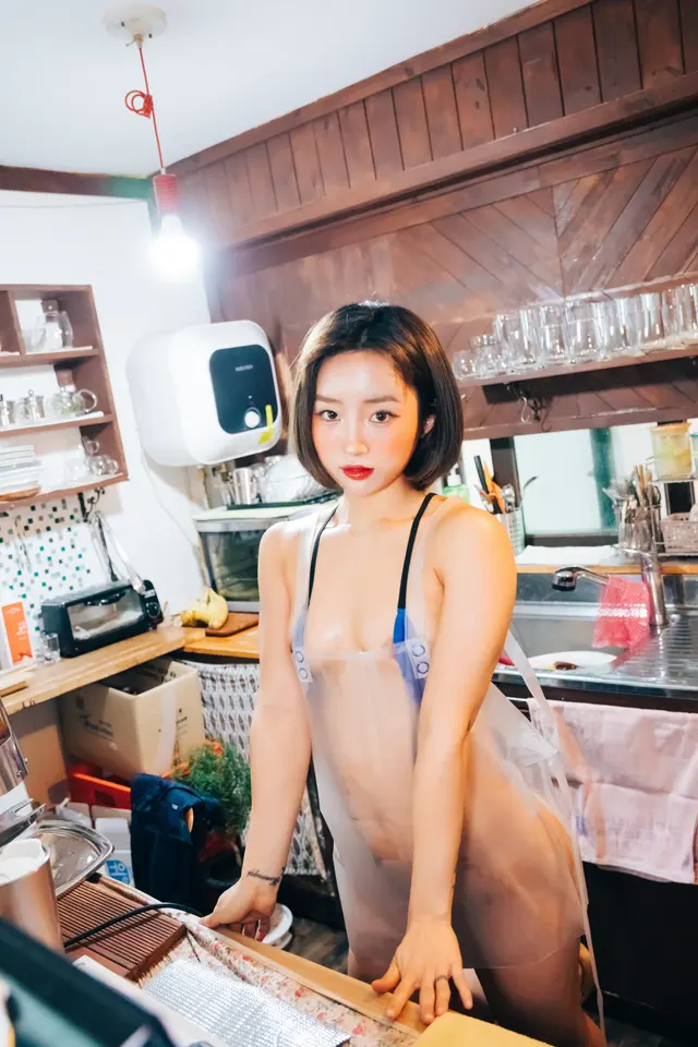 [Loozy] Booty Queen: Vinyl Aprons (+S.Ver)