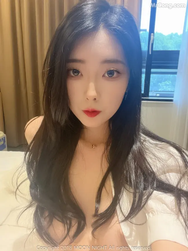 [Moon Night Snap] Mona (모나): Mona Has a Pretty Body (65 photos)