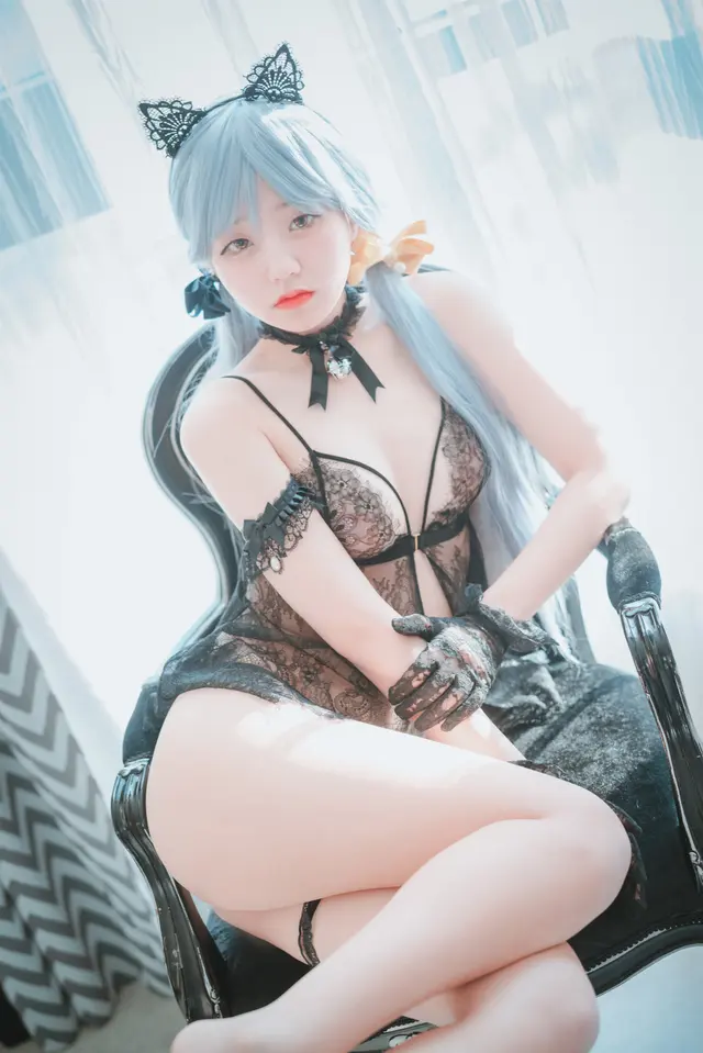 DJAWA Photo – Jeong Jenny (정제니): “Schwarz und Wei Katzenmädchen”