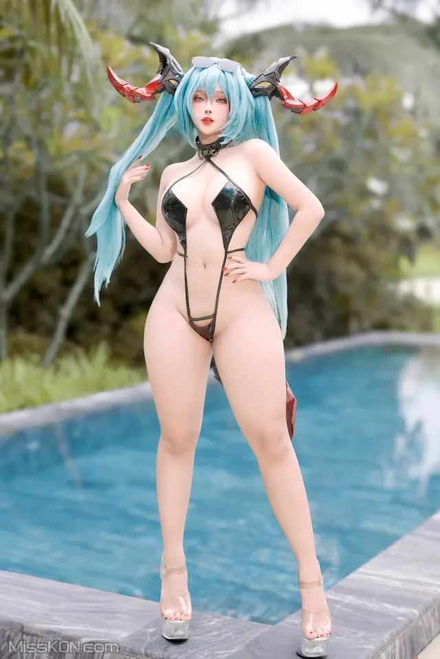 Coser@Sayo Momo: Azur Lane – REGENSBURG (74 photos + 8 videos)