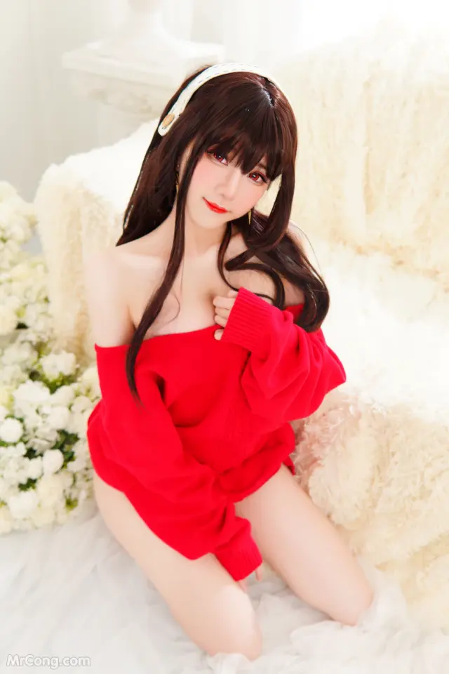 Coser@Sally多啦雪 (Sally Dorasnow): Yor Housewife (19 photos)