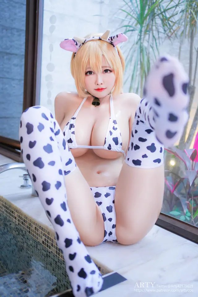 Arty Huang (Arty亚缇) - Special Tier