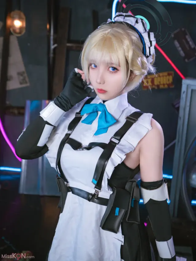 Coser@小和甜酒: 碧蓝档案-飞鸟马时女仆 (31 photos)