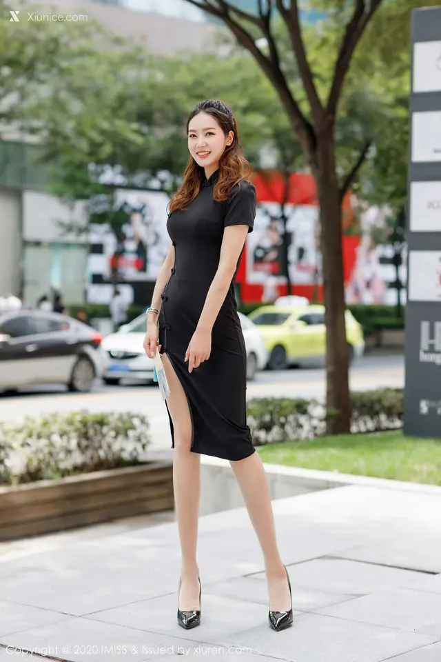 IMiss爱蜜社 No.0495 方子萱 (52 photos)