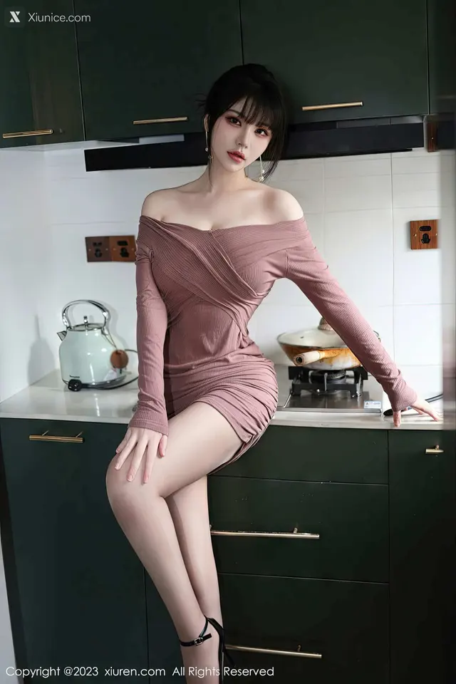 XIUREN No.6178: 桃桃子 (83 photos)