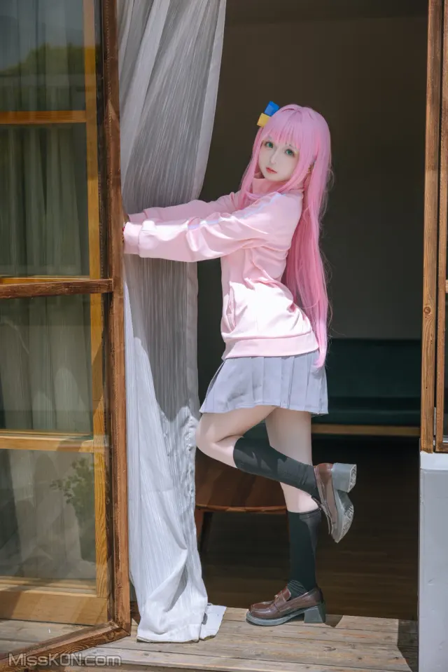Coser@日奈娇: 小孤独 (134 photos)