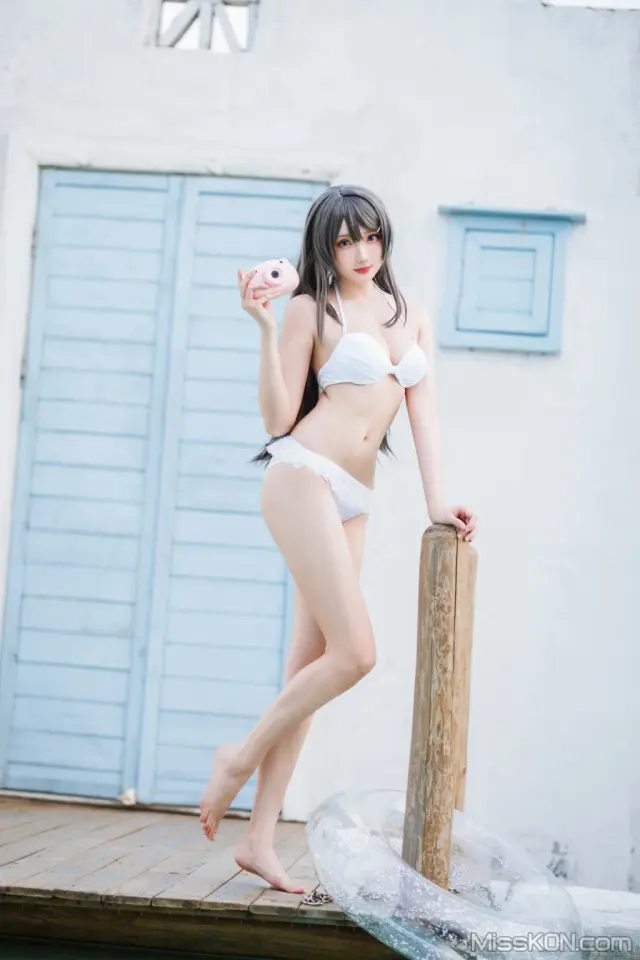 Coser@瓜希酱: 樱岛麻衣 – 泳装 (28 photos)