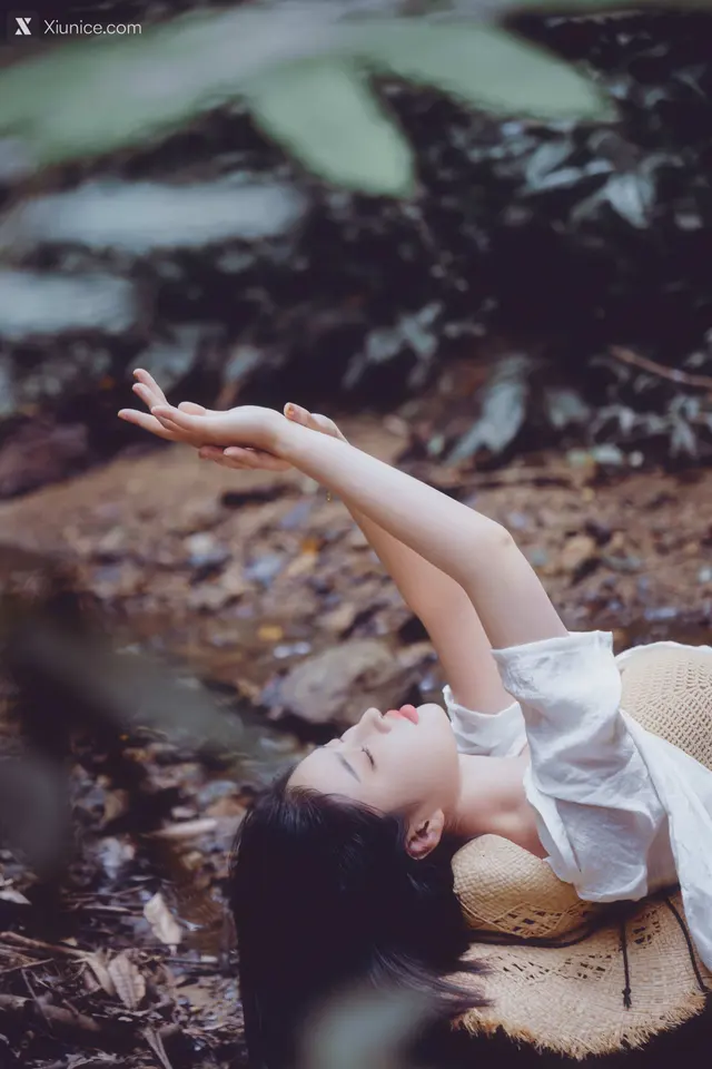 Coser@年年Nnian – 白露 (43 photos)