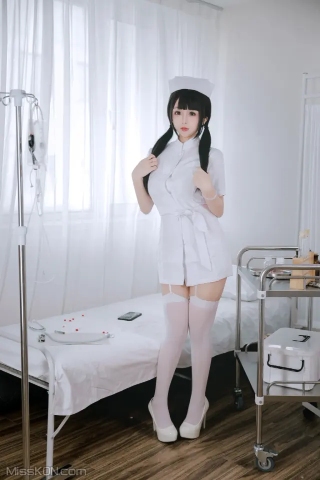 Coser@日奈娇: 诊所护士 (144 photos + 2 videos)