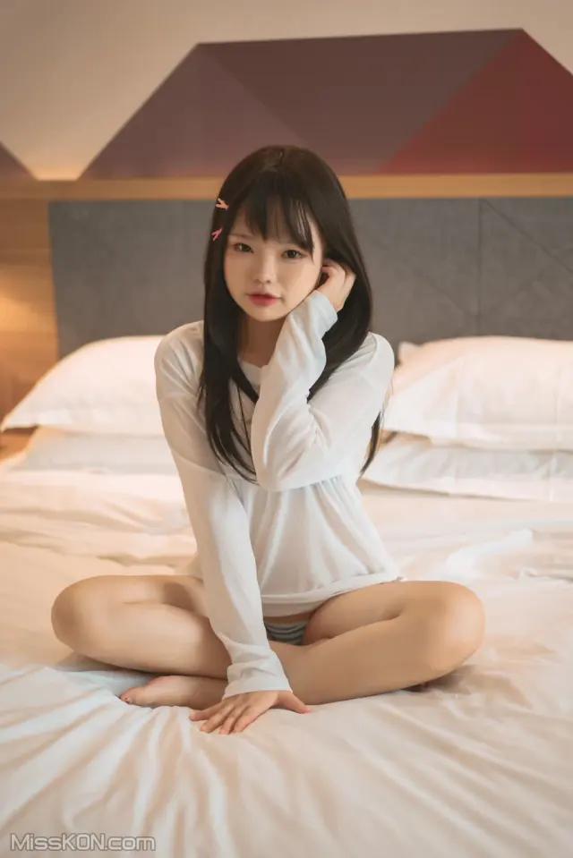 Coser@小瑶幺幺: 蓝白条纹 (33 photos)
