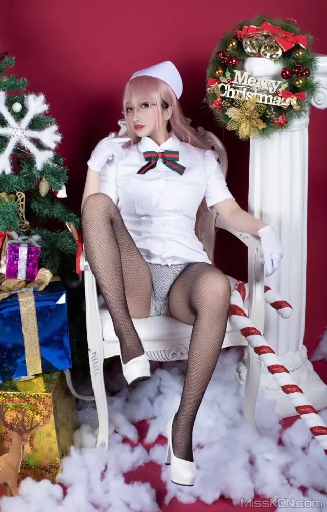 Coser@洛璃LoLiSAMA: 圣诞南丁格尔 (56 photos)