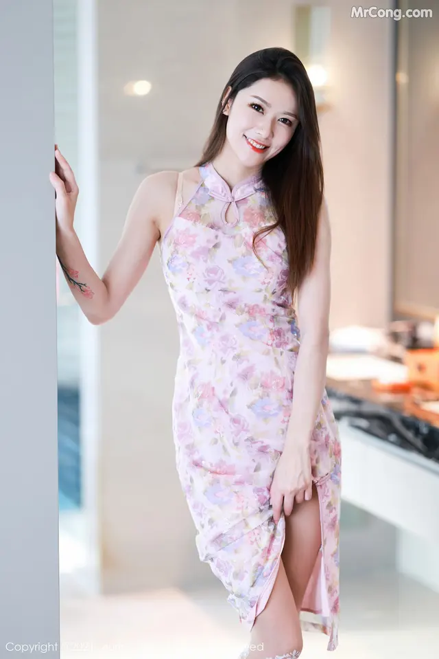 XIUREN No.4067: Fang Zi Xuan (方子萱) (59 photos)