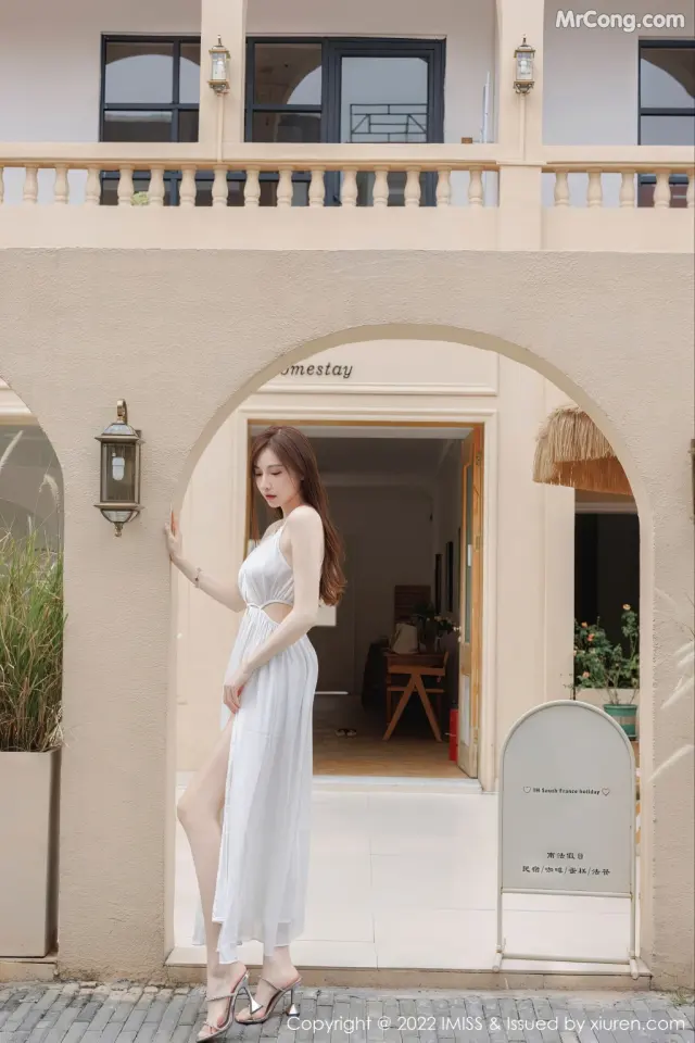 IMISS Vol.706: Lynn (刘奕宁) (42 photos)