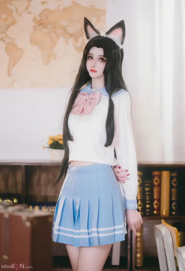 Coser@鹿八岁: 给胡桃的小小惩罚 (66 photos + 1 video)