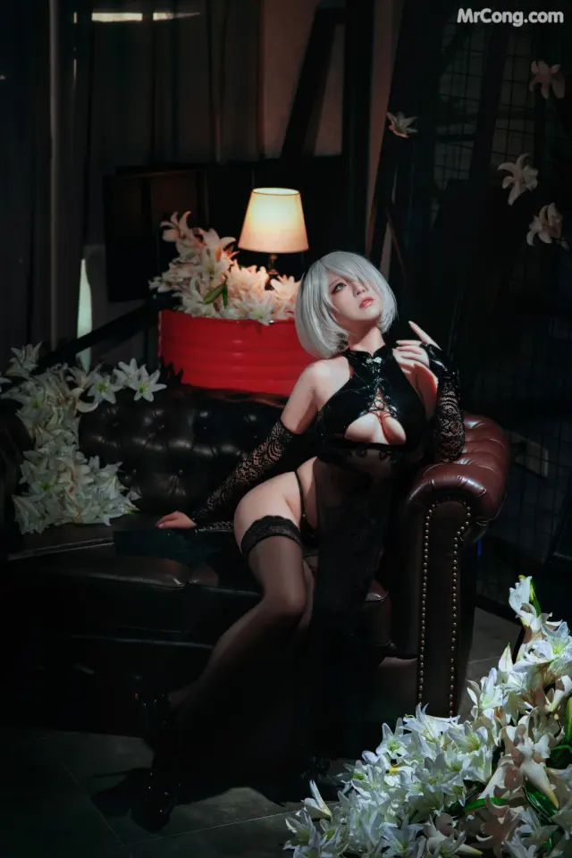 Coser@半半子: 2B靡烟旗袍 (37 photos)
