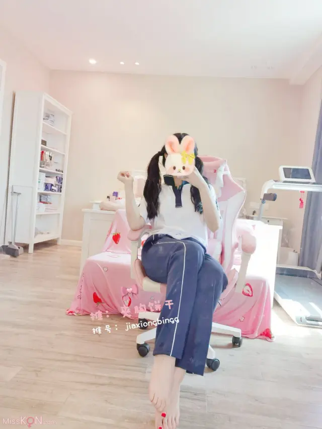 Coser@橙子喵酱: 夹胸饼干 – 校服 (64 photos)