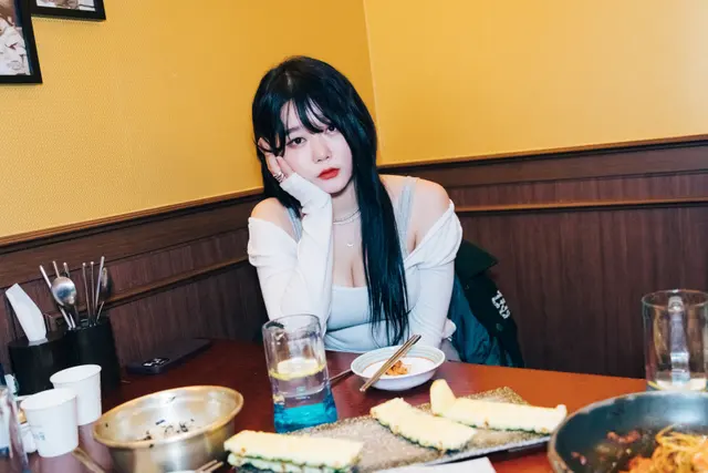 [Loozy] Zia (지아) – Fan Meeting 02 (+S.Ver) (127 photos)