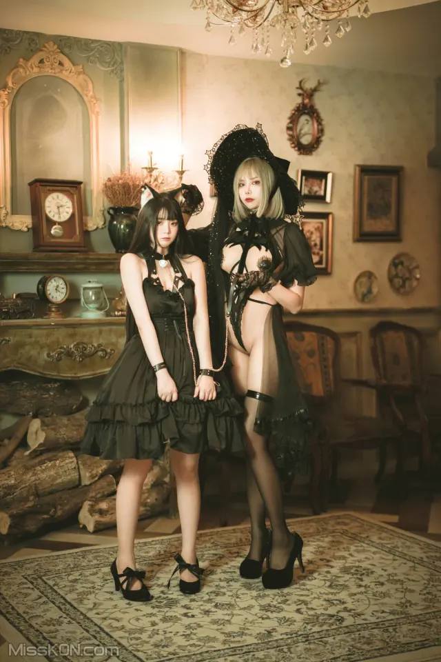 Coser@落落Raku: 魔女黑猫 (57 photos)