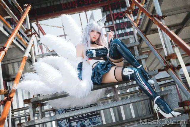 Coser@瓜希酱: 碧蓝航线 信浓赛车 (16 photos)