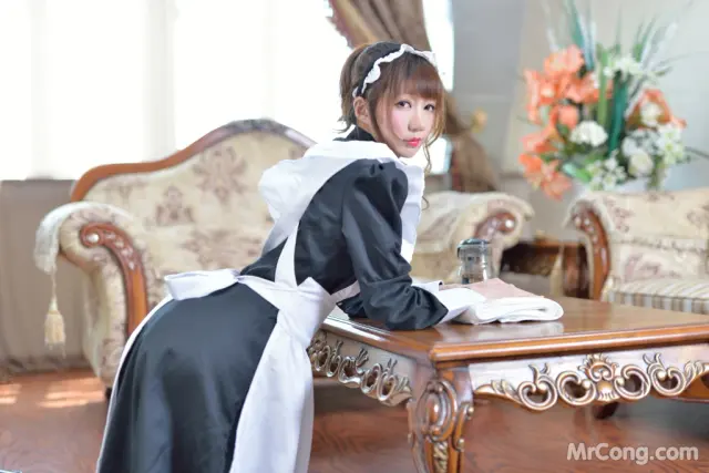 Coser@NAGISA魔物喵: 女仆小姐 (73 photos + 1 video)