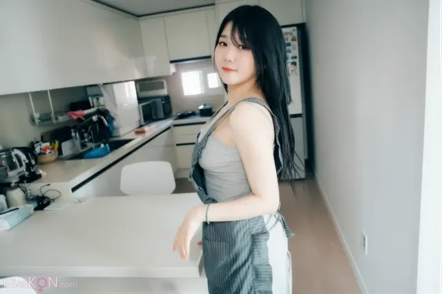 [AI Enhanced] Haivia Zia (지아): Young Wife (30 photos)