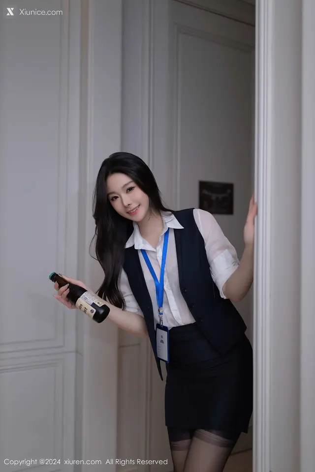 Xiuren秀人网 No.8808 小逗逗 (80 photos)