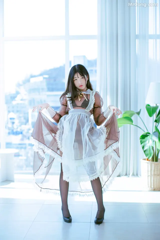 SonSon (손손): Maid’s Gift (20 photos)