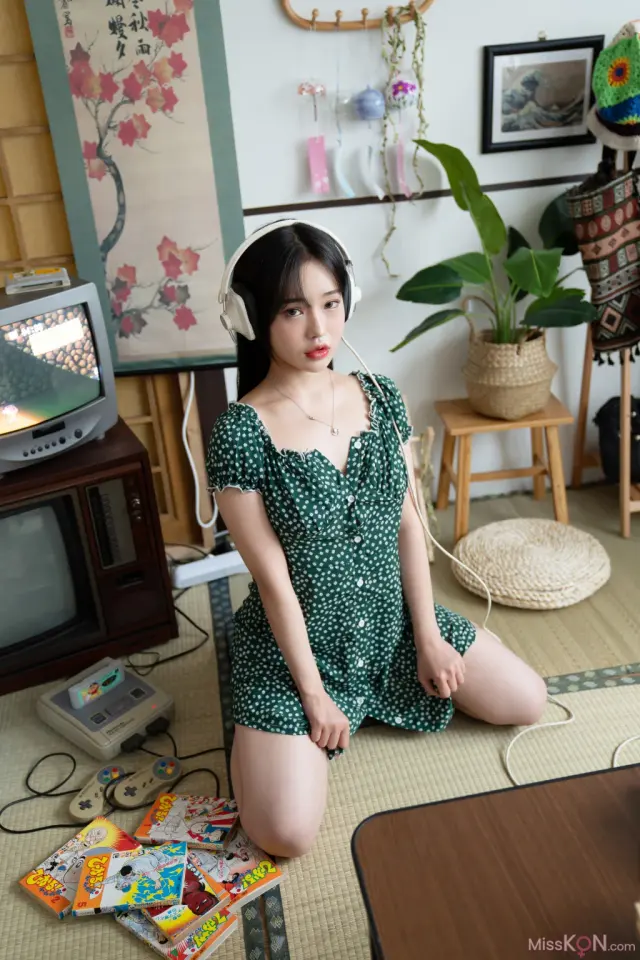 Leeae (이아이): Hot Vacation (31 photos)