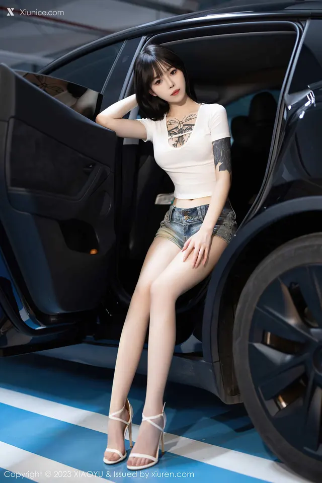 XiaoYu Vol.1096: 奶瓶 (91 photos)