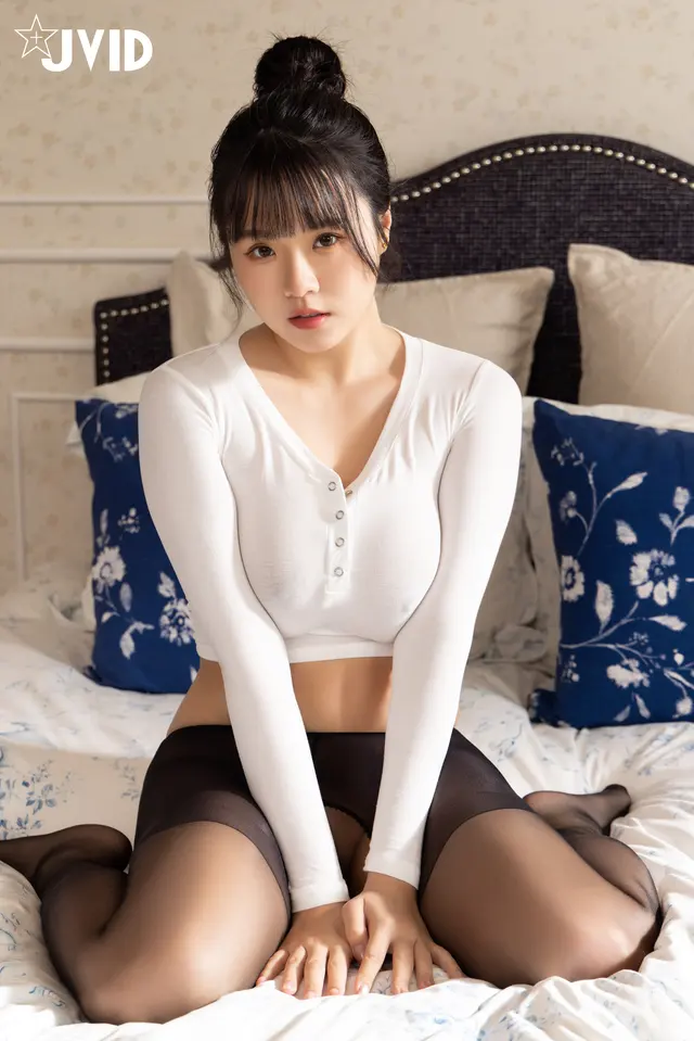 [JVID] Angela寶7 - 極品巨乳《寶七》最強的一輯???? 超羞恥露出！簍空絲襪情趣透視幾近全裸???????????? (91 photos)
