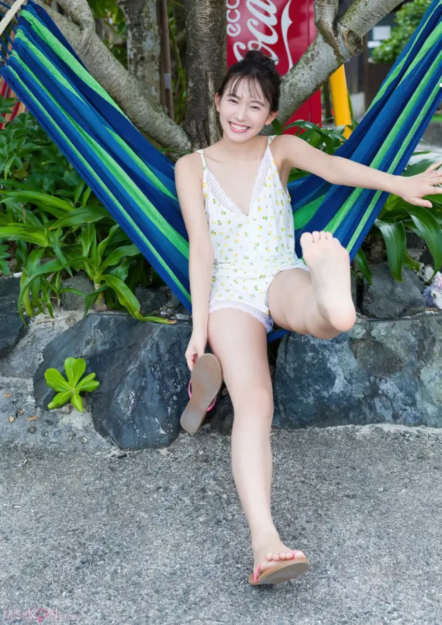 [JP] Shida Nene (志田音々): 【電子版だけの特典カットつき】ファースト写真集『ｎｅｎｅ－まるっとぜんぶ－』 (125 photos)
