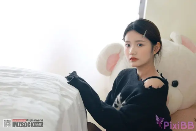 [MZSOCK爱美足] No.318: 小点心 (115 photos + 1 video)