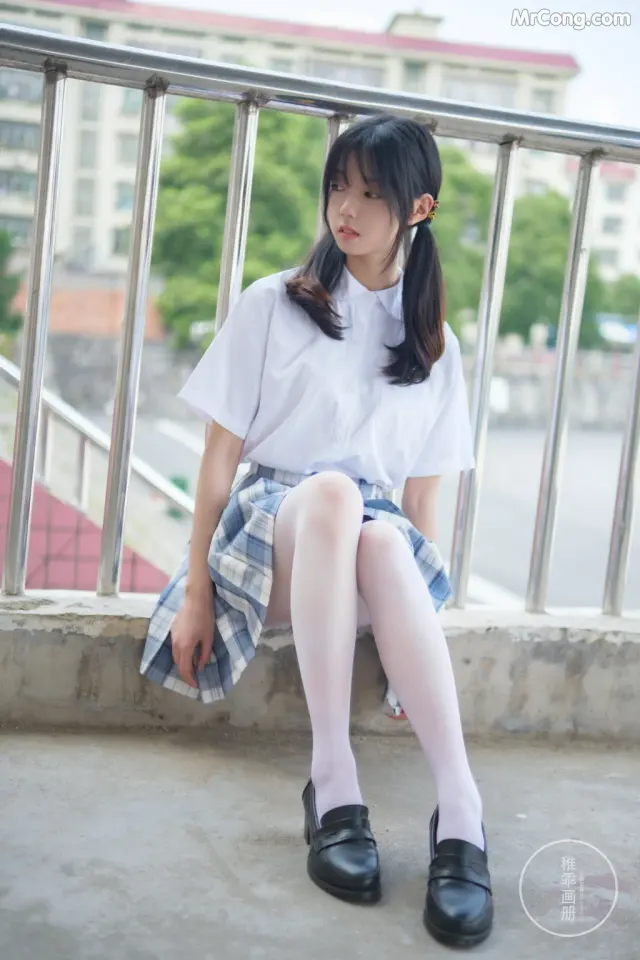 Coser@稚乖画册 Vol.006: 新年福利 (43 photos)