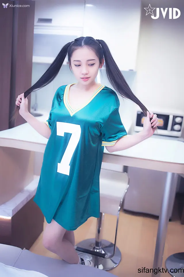 JVID 夏暮光 – 探索傳說中的包養網當個年輕的蜜糖老爹 (134 photos)