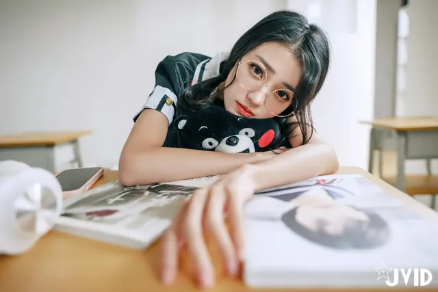 [JVID] 妍妍 Angel: 女孩在trasmart制服與眼鏡 (155 photos)