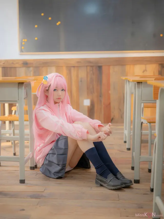Coser@NAGISA魔物喵: ぼっち・ざ・ろっく (80 photos)