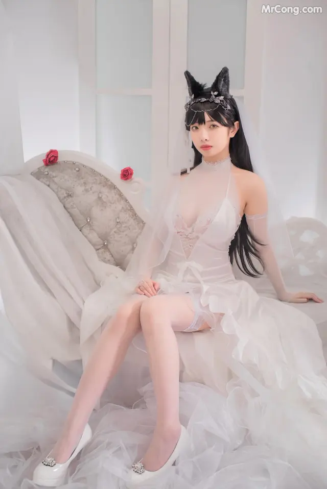 Coser@雯妹不讲道理 No.021: 爱宕花嫁 (32 photos)