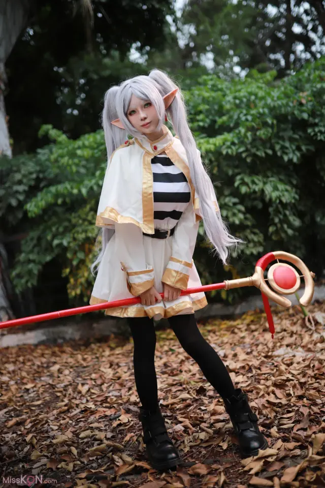 Coser@上杉绘梨落 - 葬送的芙莉莲 (36 photos)