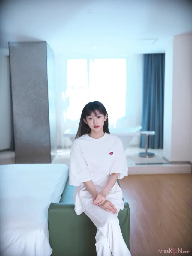 [Private Photoshoot] 希威社: 極品 國模 私拍 4K 套圖 (608 photos)