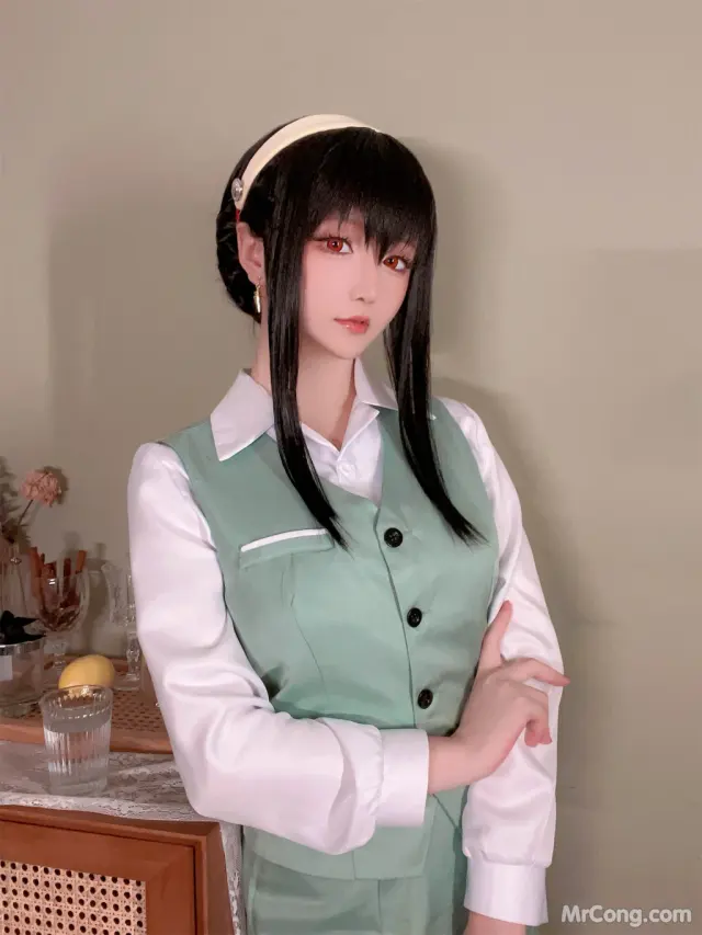 Coser@星之迟迟Hoshilily: 圣诞节 约尔 OL制服 (71 photos)
