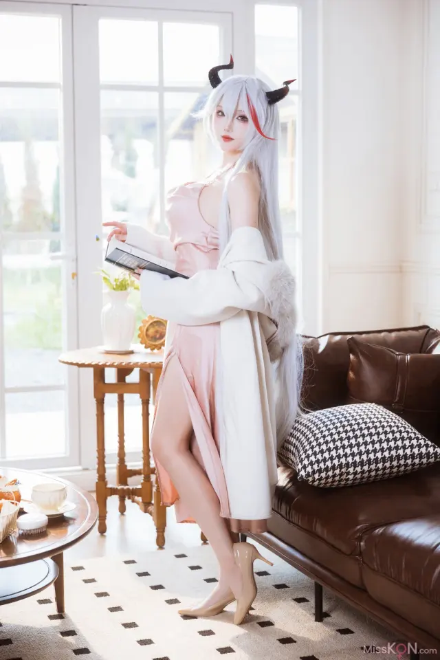 Coser@瓜希酱: 碧蓝航线-埃吉尔睡衣 (20 photos)