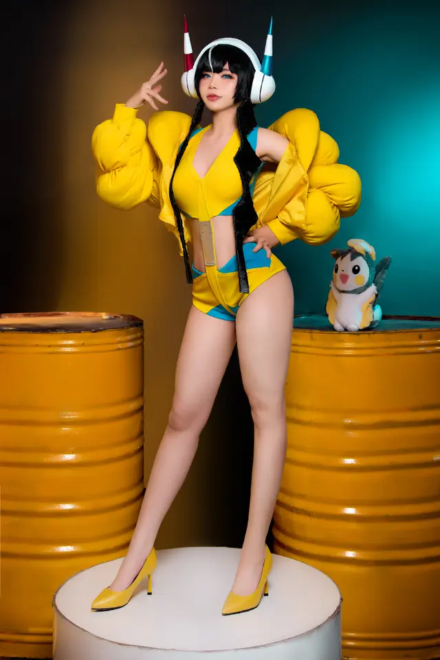 Coser@ZinieQ: Elesa (33 photos)