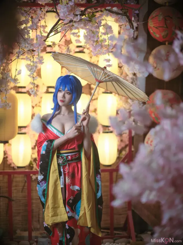 Coser@一米八的大梨子: 圣姨和服 (18 photos)