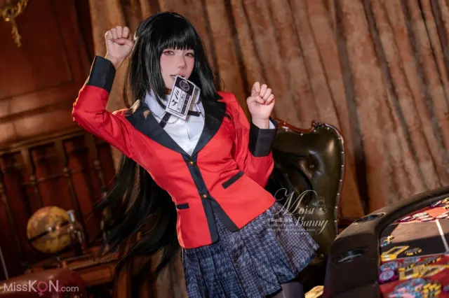 Coser@黏黏团子兔: 狂赌之梦 (91 photos + 1 video)