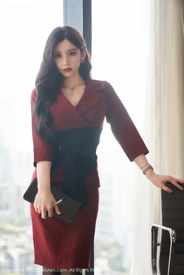 Zhou Yuxi (周于希Sally)