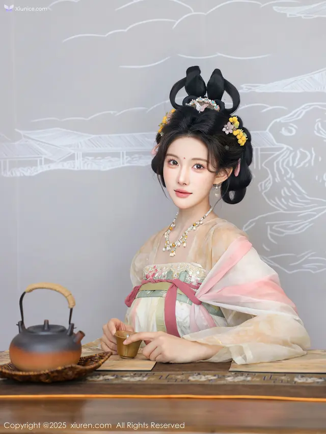 Xiuren秀人网 4K No.10645 梨霜儿 (83 photos)